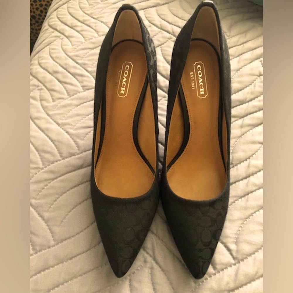 Coach heels jacquard print women’s size 7,5 B (7 1/2B) good condition